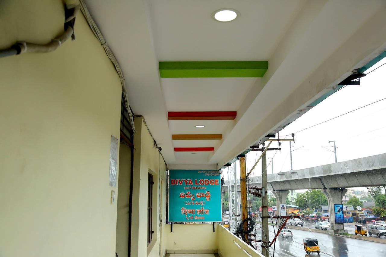 Divya Lodge 하이데라바드 외부 사진