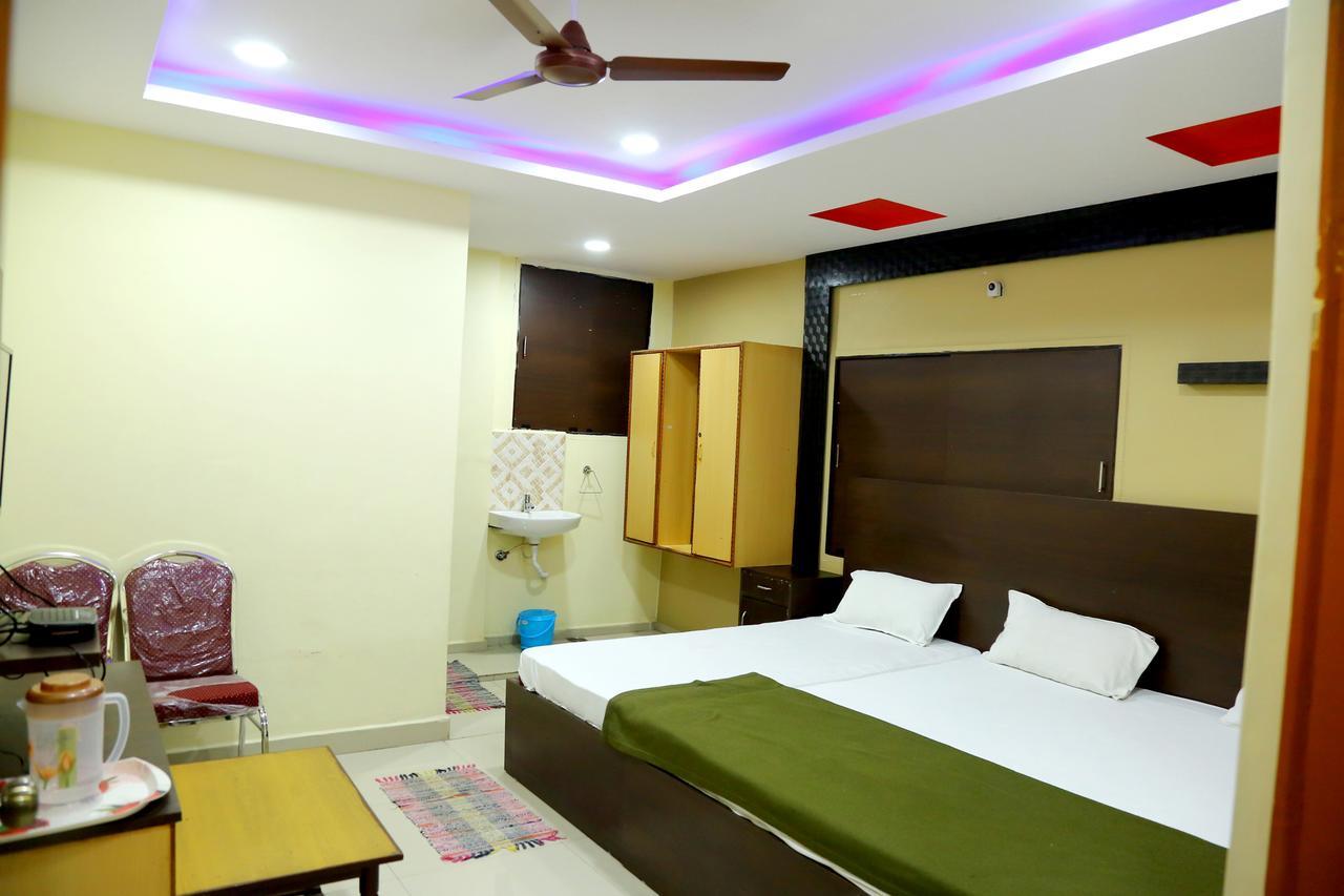 Divya Lodge 하이데라바드 외부 사진